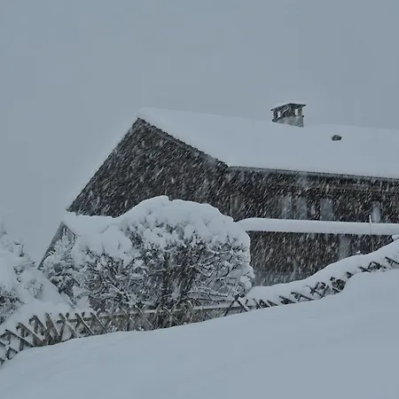 Chalet Tannegg Nyaraló Reichenbach im Kandertal