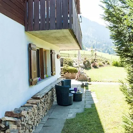 度假居 坦尼格度假屋 Reichenbach im Kandertal